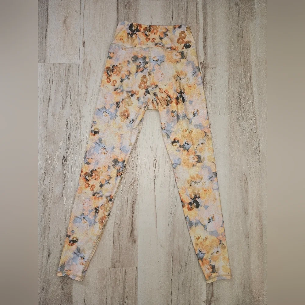 SAVVI Indi Leggings Bouquet Print | Size estimated Women's medium - Picture 3 of 11